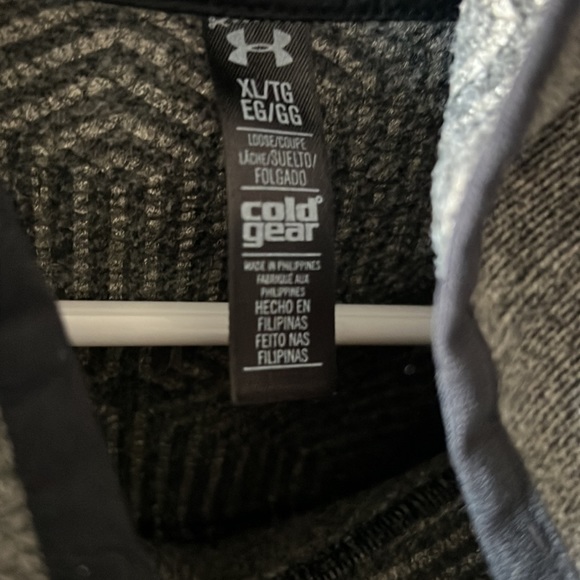 Under Armour XL sweater - Picture 2 of 3